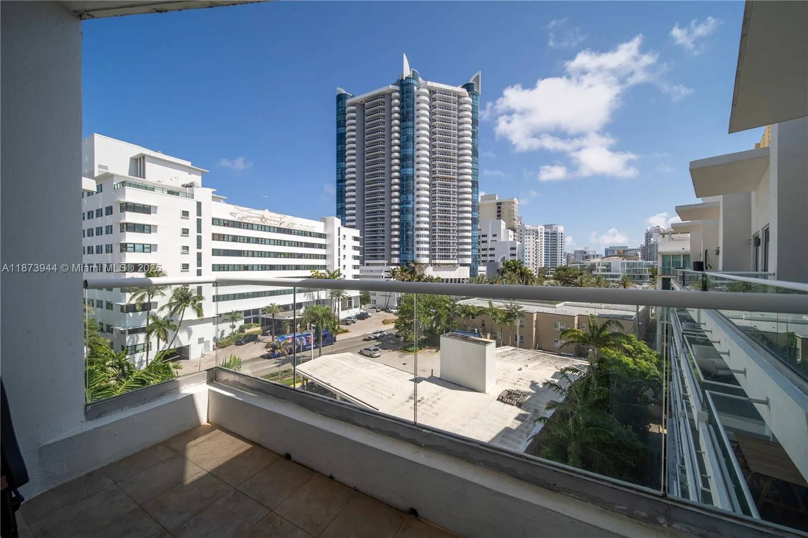 6362 Collins Ave, #506