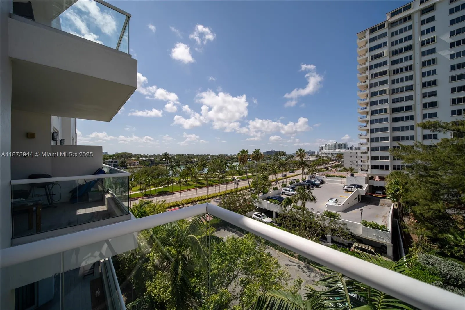 6362 Collins Ave, #506
