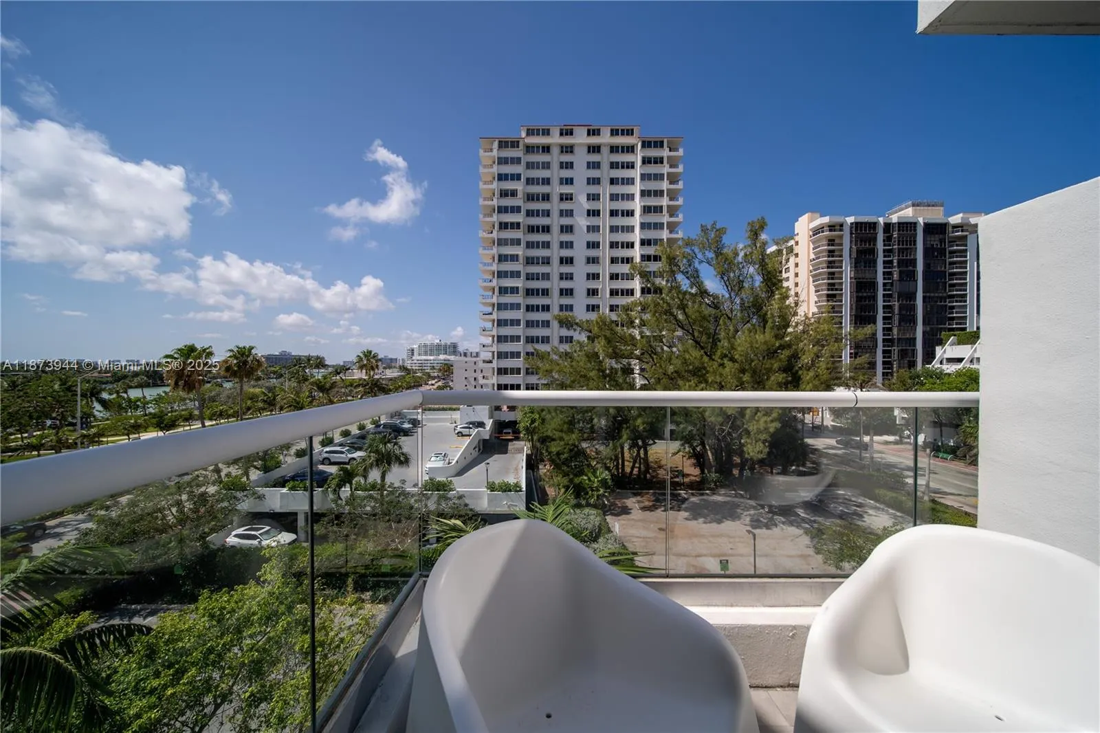 6362 Collins Ave, #506
