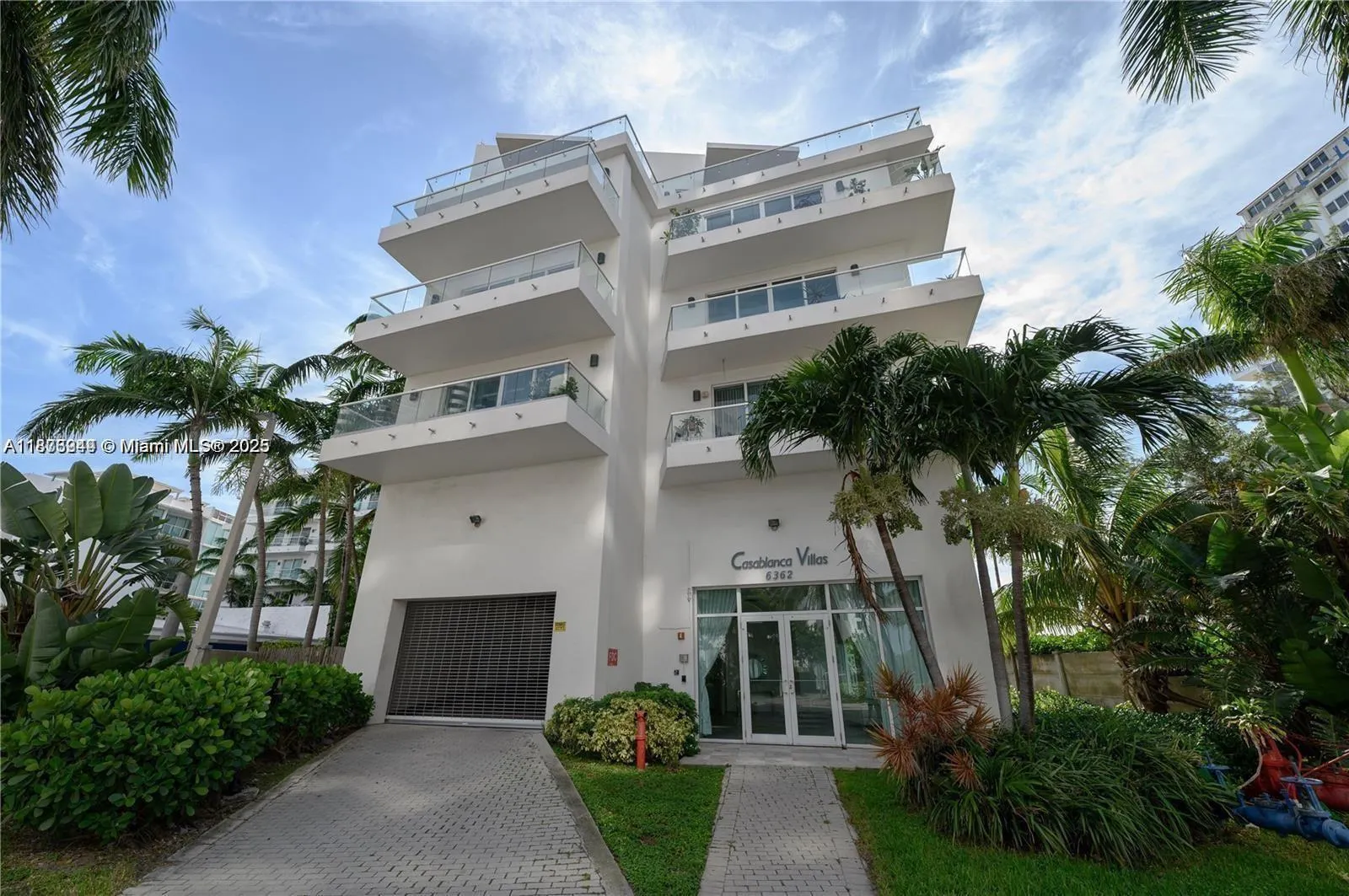 6362 Collins Ave, #506
