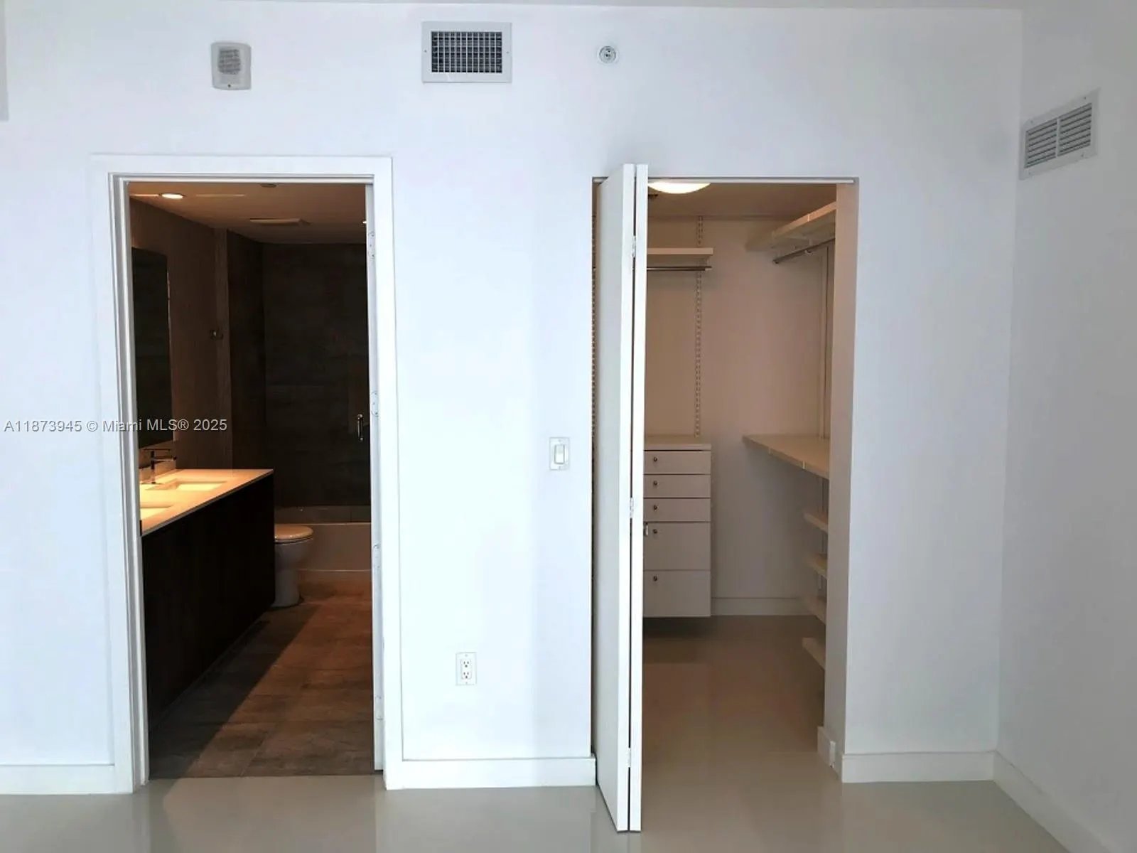 488 NE 18, #3609