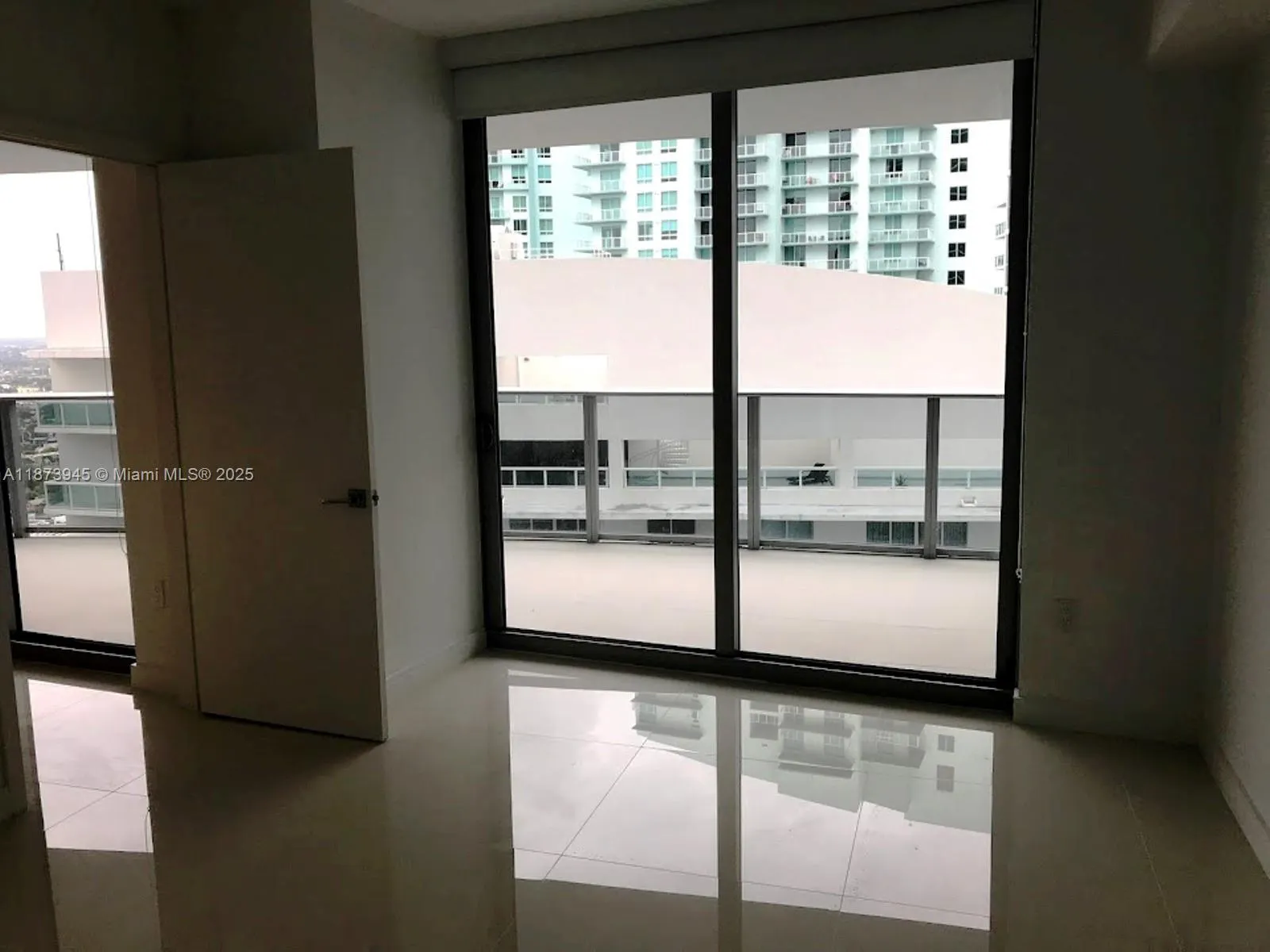 488 NE 18, #3609
