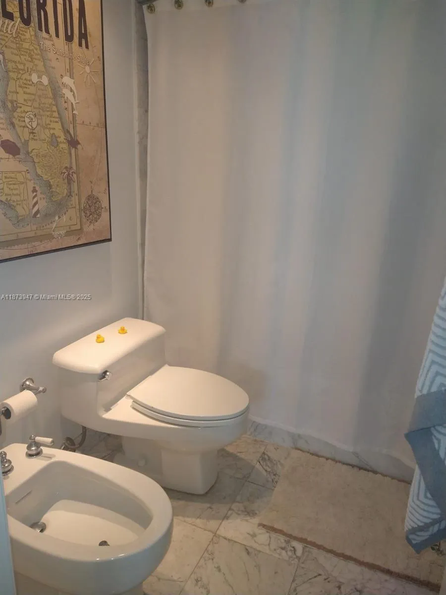 9341 Collins Ave, #806