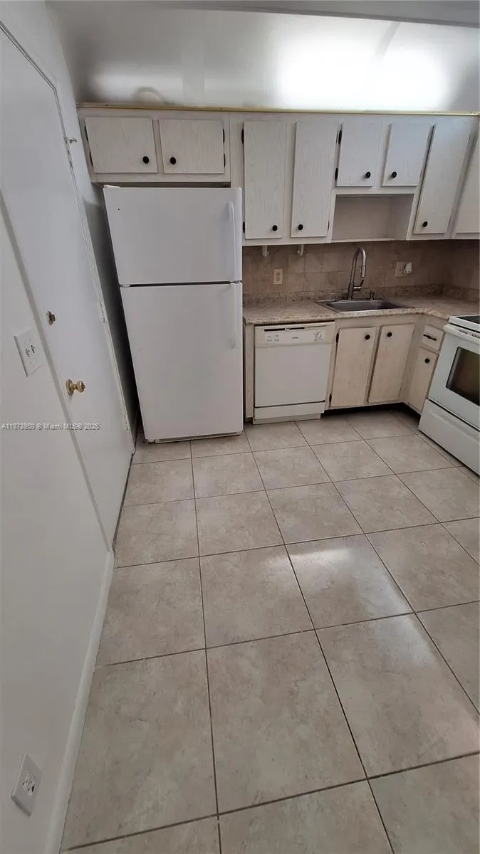 22605 SW 66th Ave, #409
