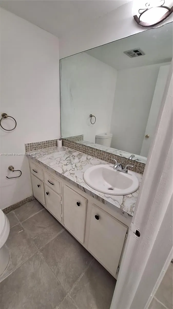 22605 SW 66th Ave, #409