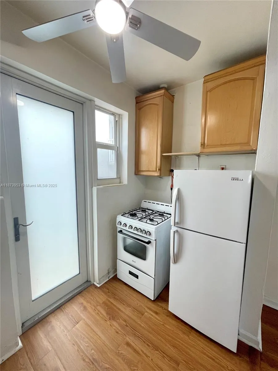 1619 Meridian Ave, #3