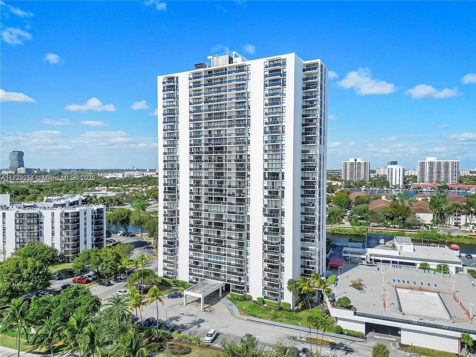 3675 N Country Club Dr, #2209