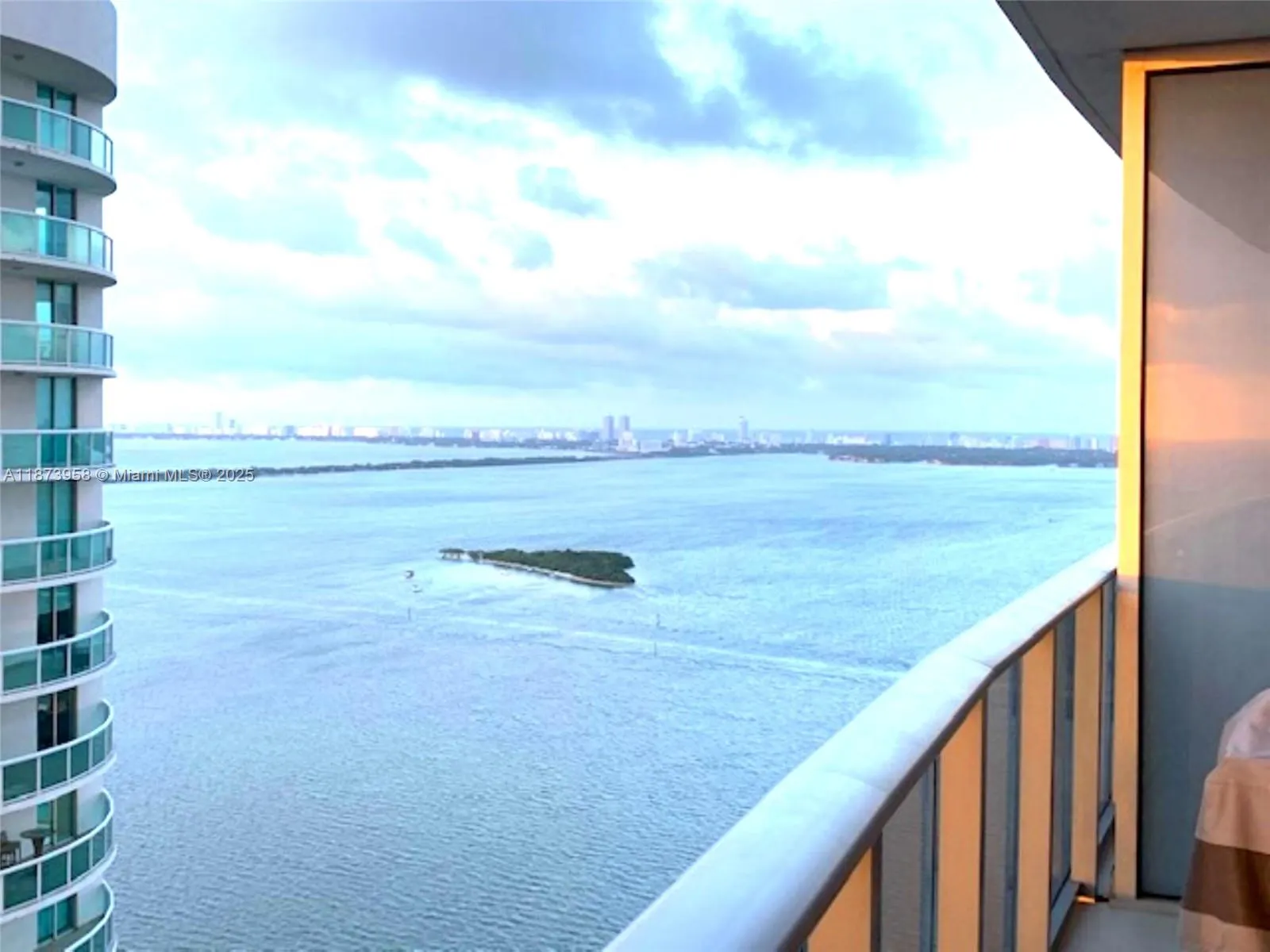 488 NE 18, #3609