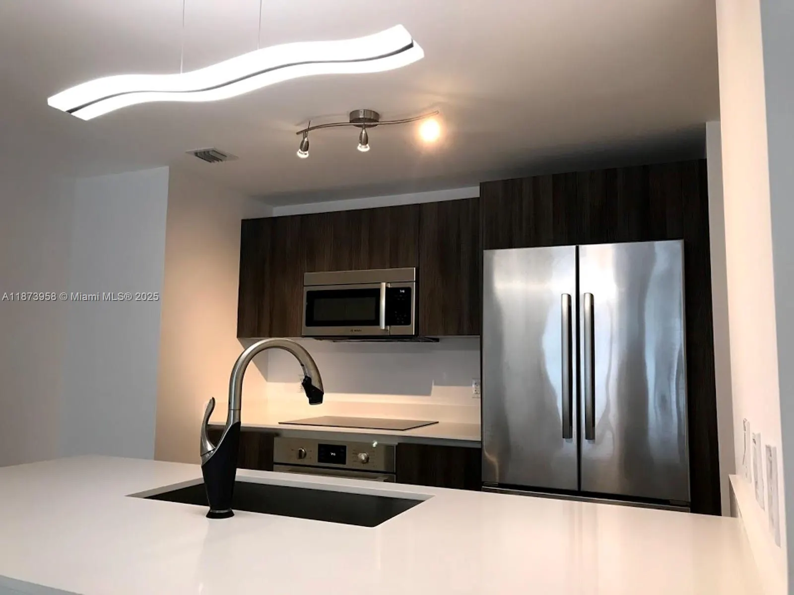 488 NE 18, #3609