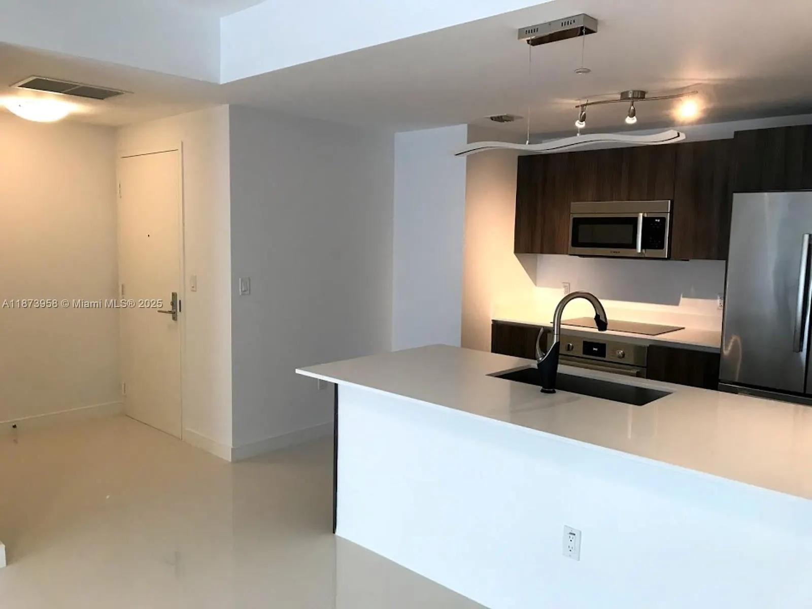 488 NE 18, #3609
