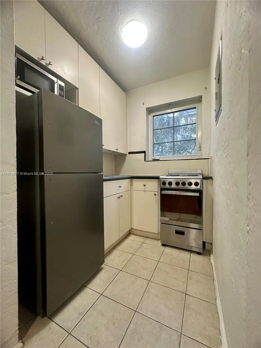 260 Euclid Ave, #29