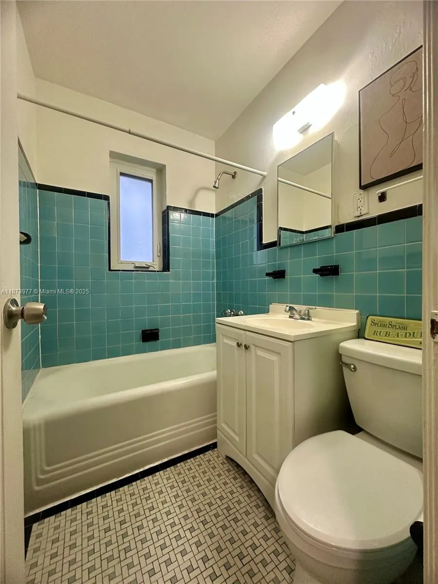 260 Euclid Ave, #29