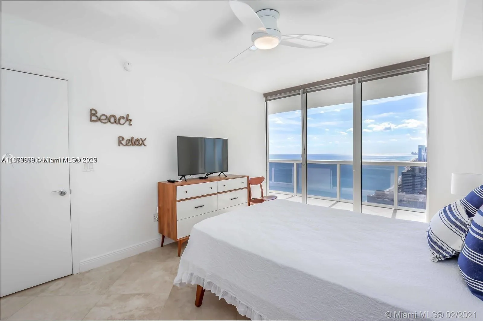 1830 S Ocean Dr, #3704