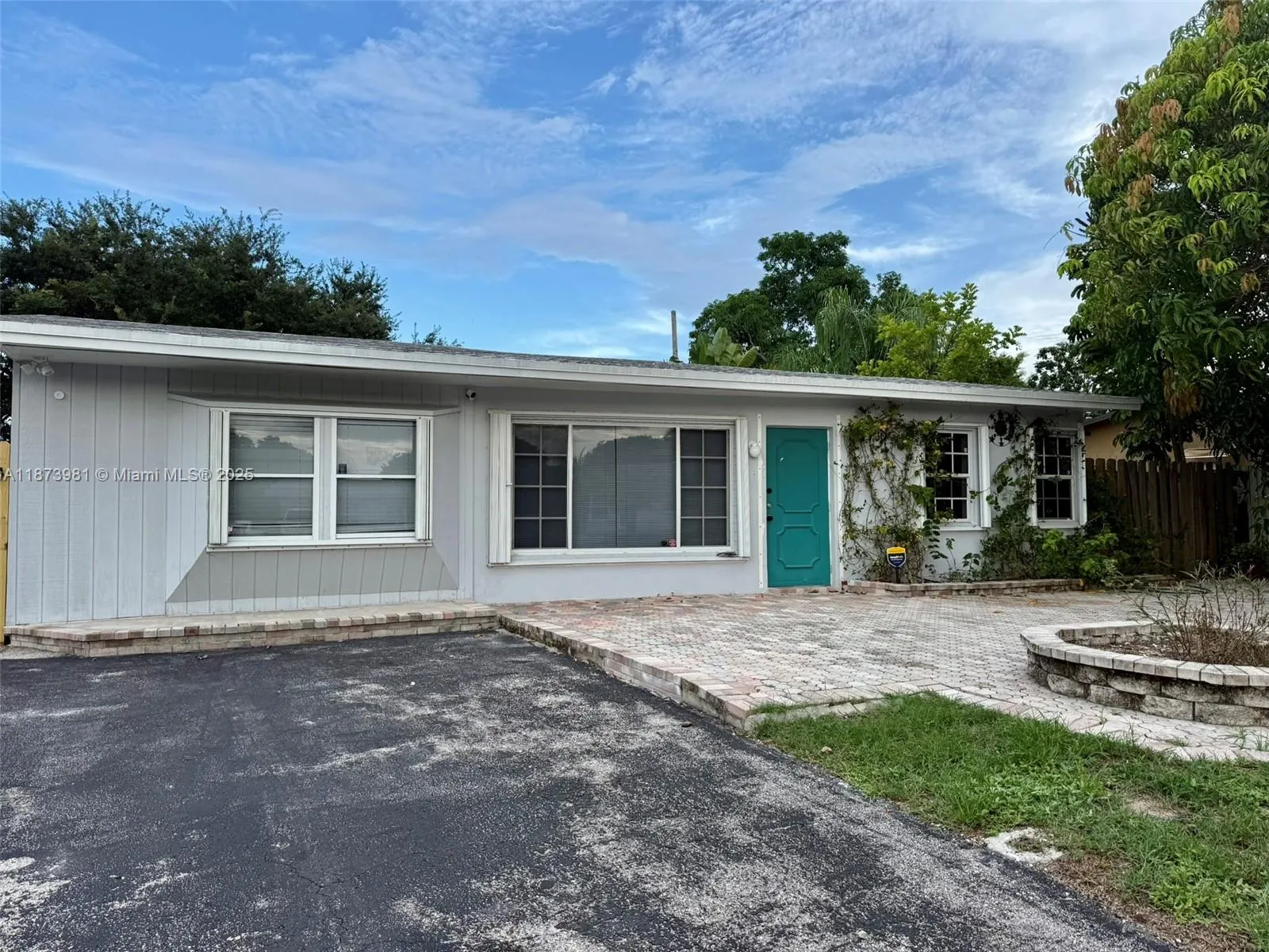 2730 NE 9th Ter, #0