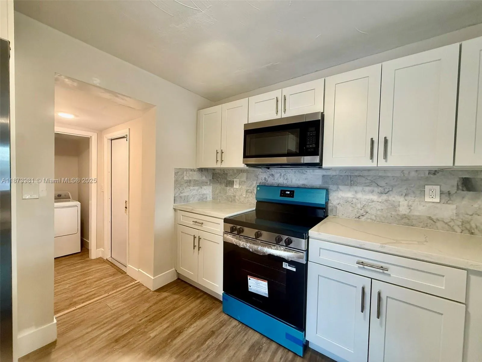 2730 NE 9th Ter, #0