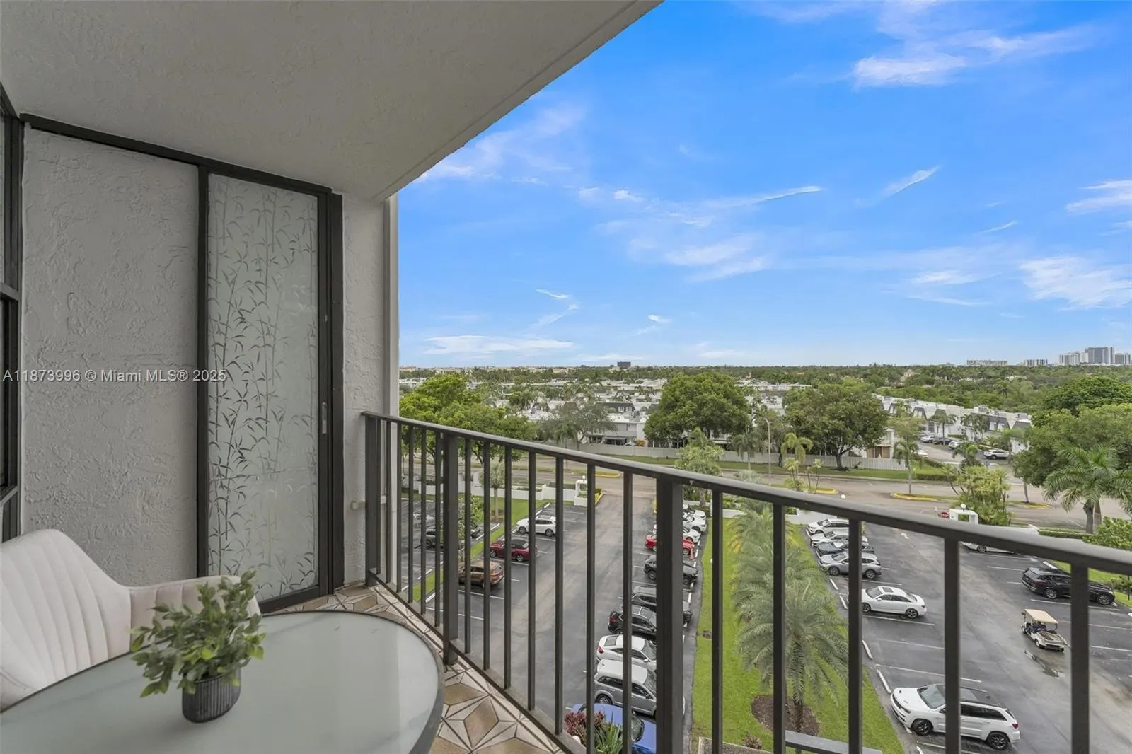 1000 Parkview Dr, #723