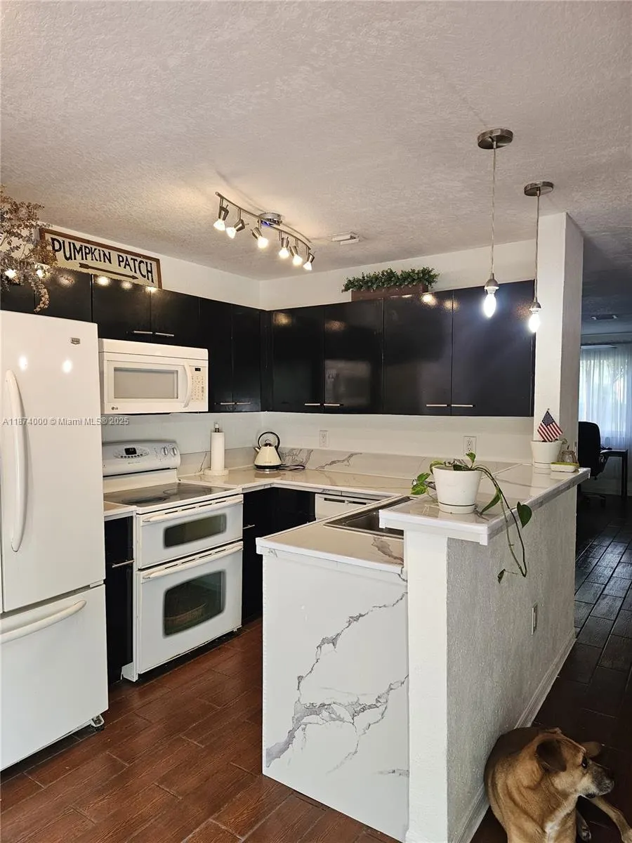 126 Hidden Ct Rd, #27-D