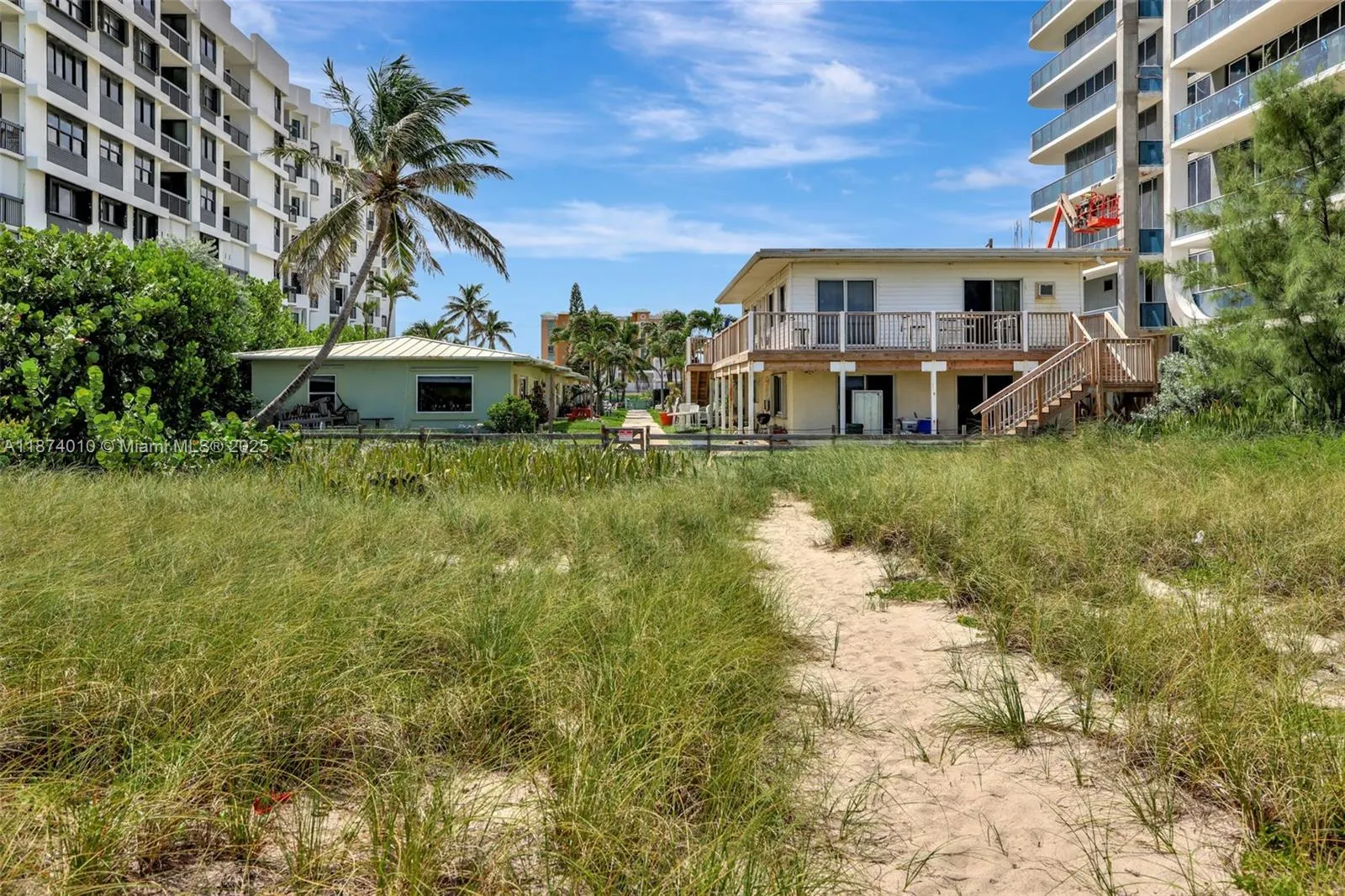 820 N Ocean Blvd, #1