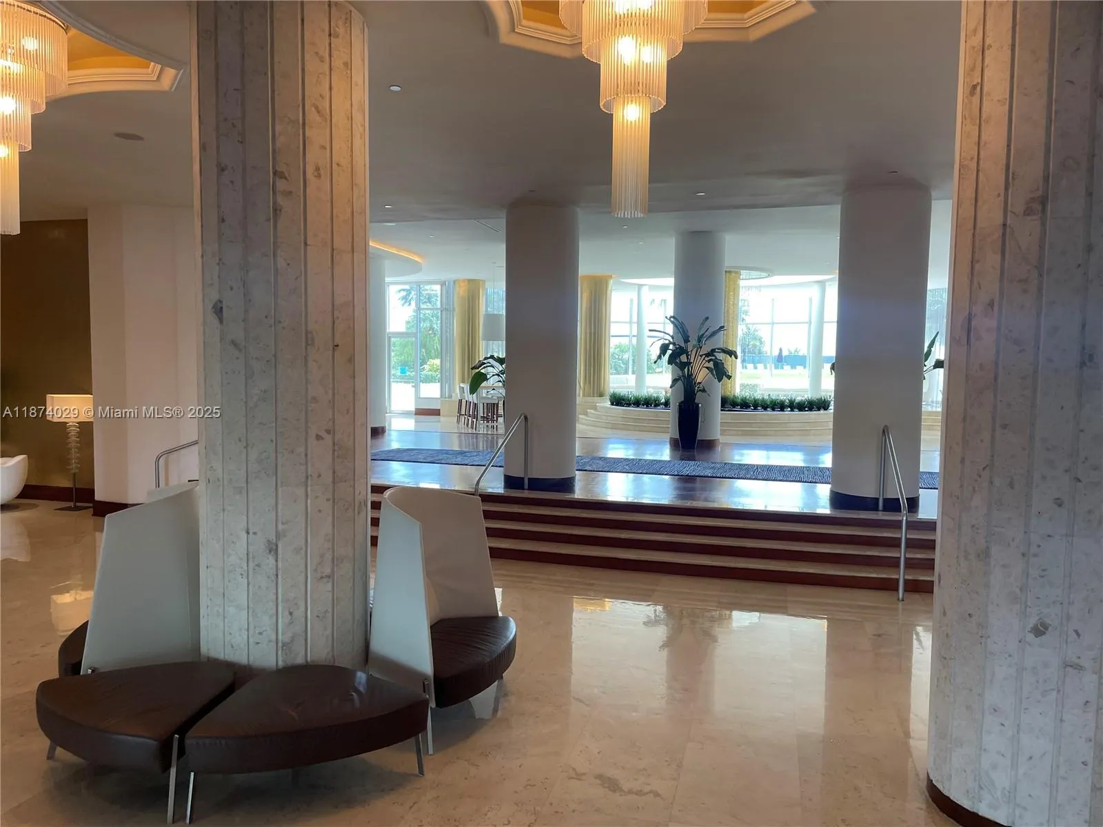 5151 Collins Ave, #1525