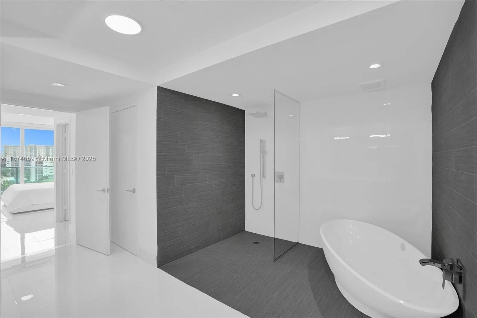 330 Sunny Isles Blvd, #5-805