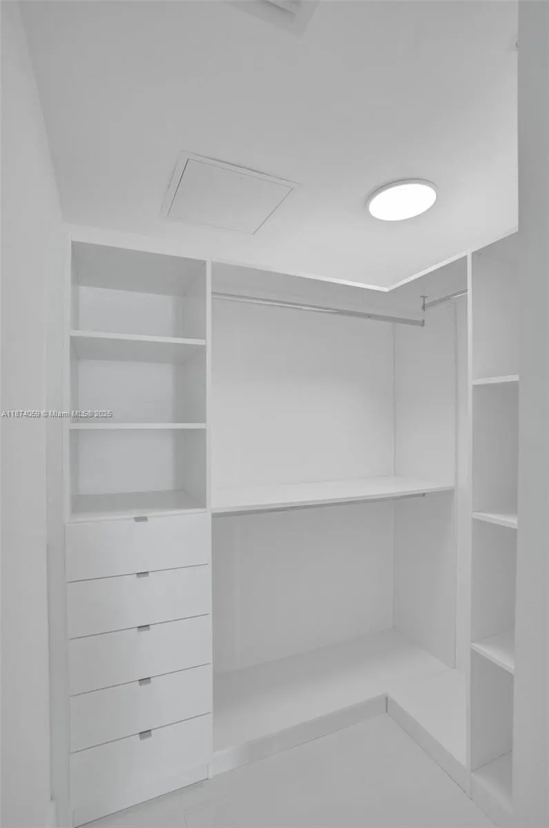 330 Sunny Isles Blvd, #5-805