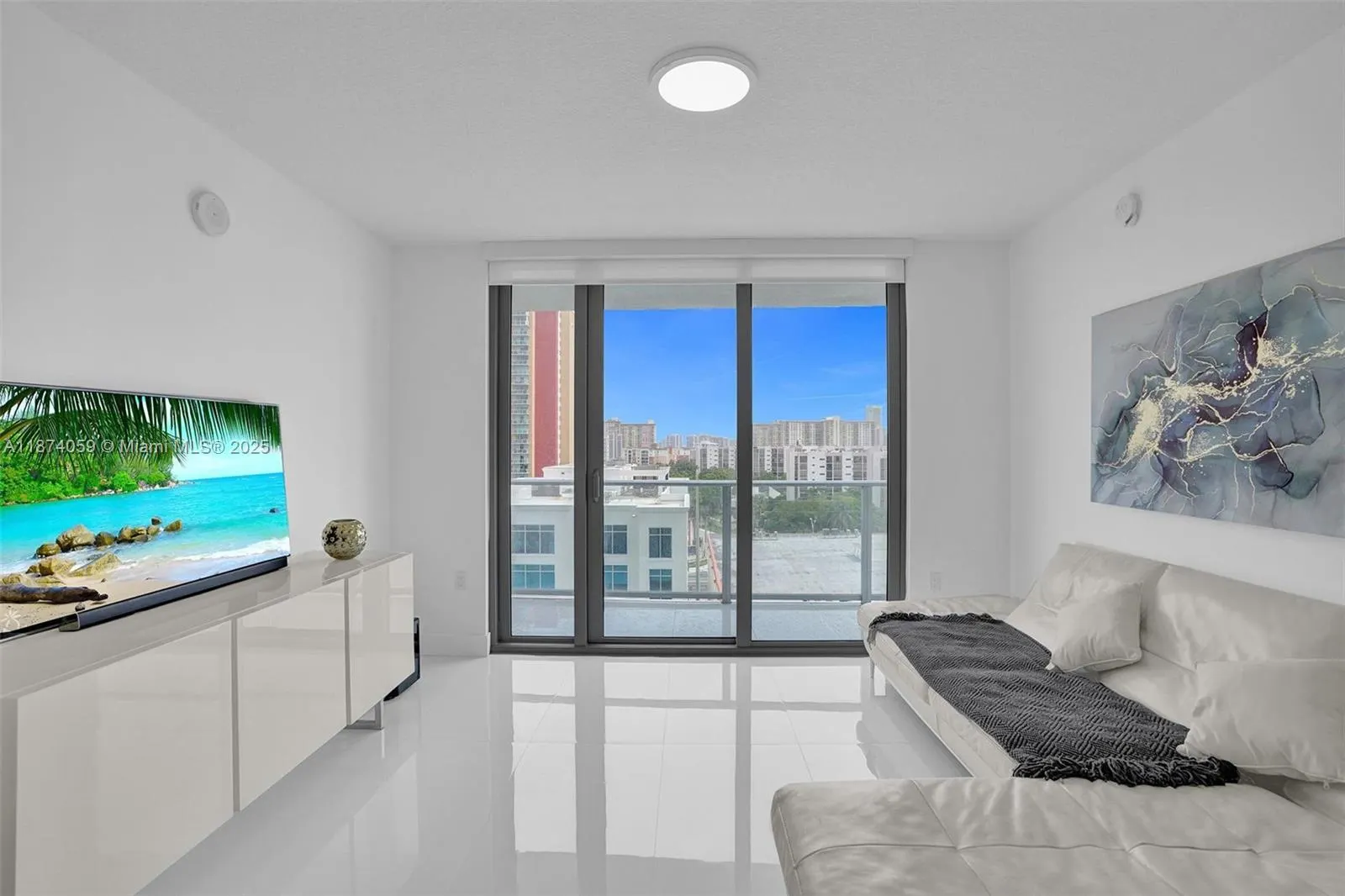 330 Sunny Isles Blvd, #5-805
