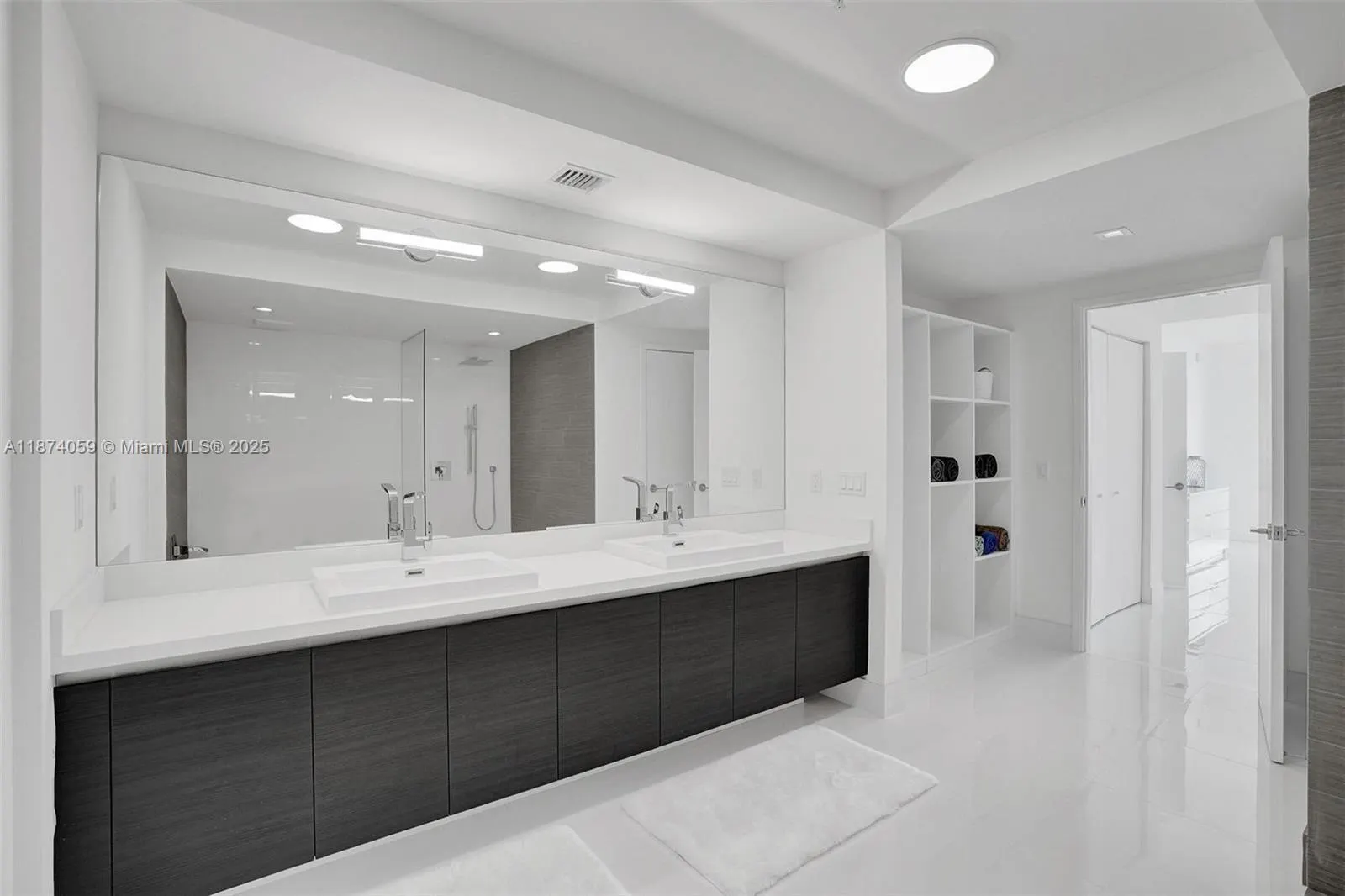 330 Sunny Isles Blvd, #5-805