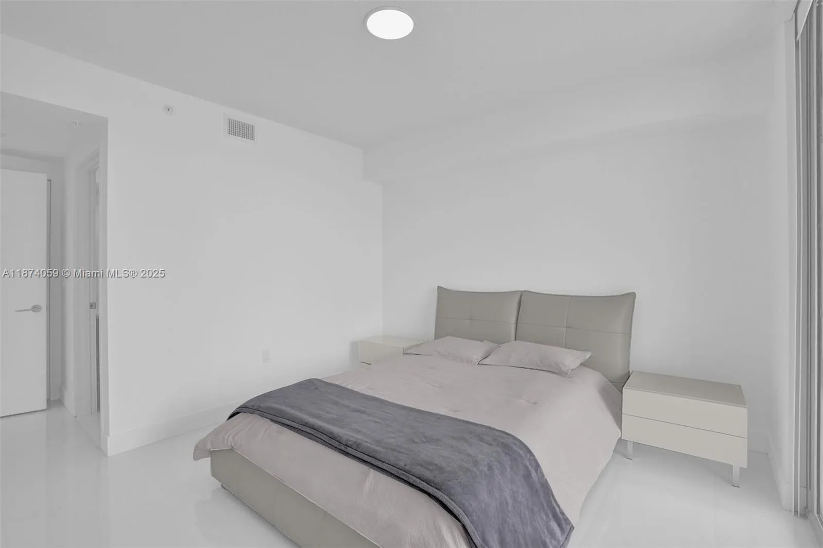 330 Sunny Isles Blvd, #5-805