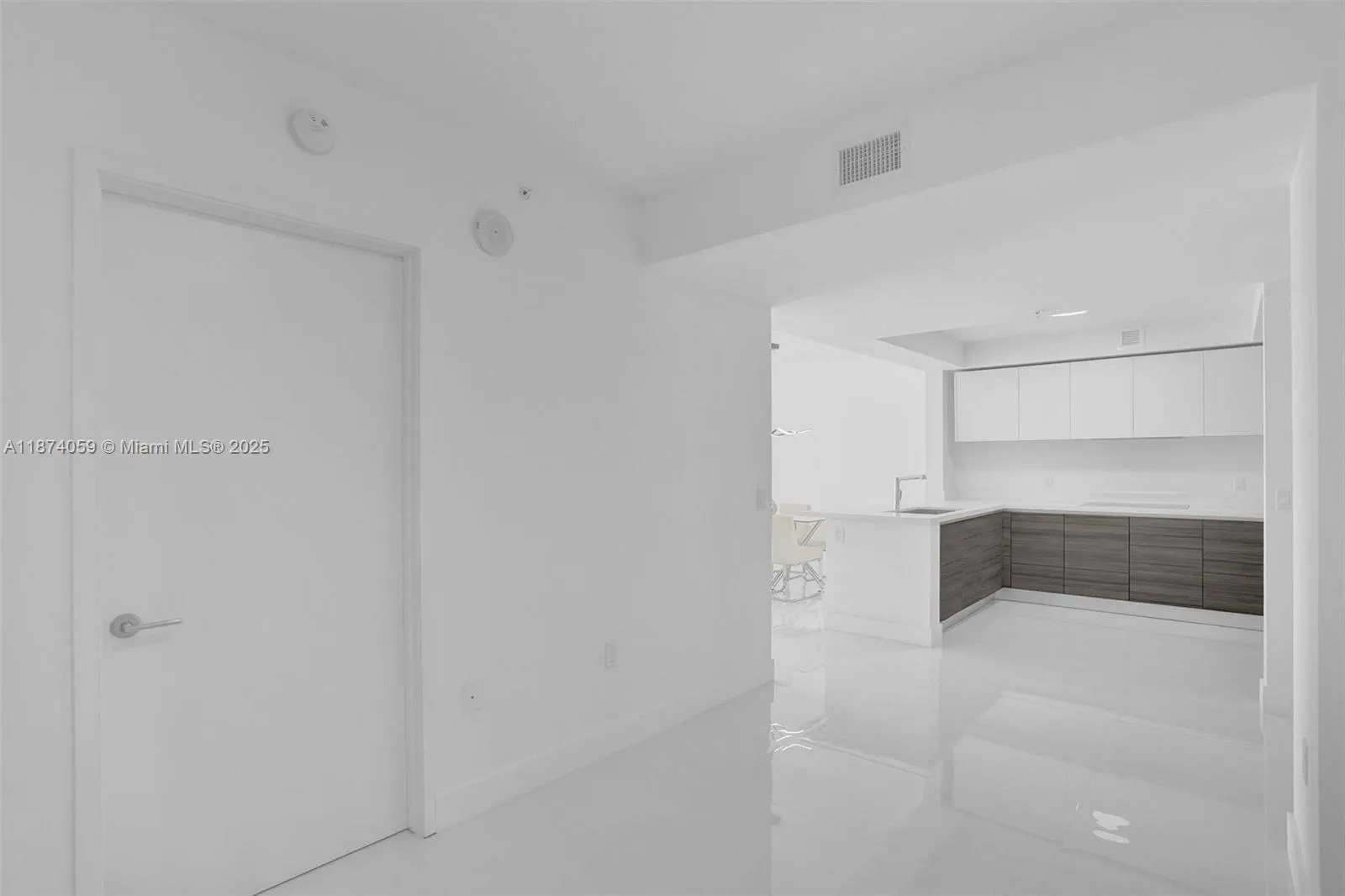 330 Sunny Isles Blvd, #5-805