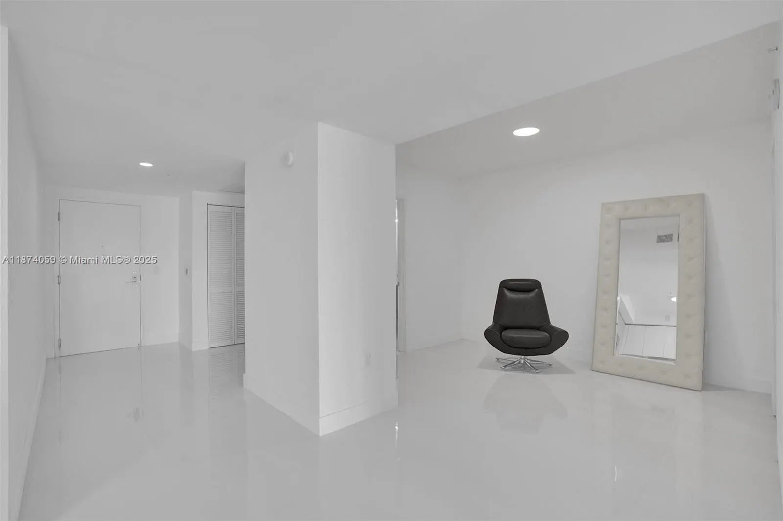 330 Sunny Isles Blvd, #5-805
