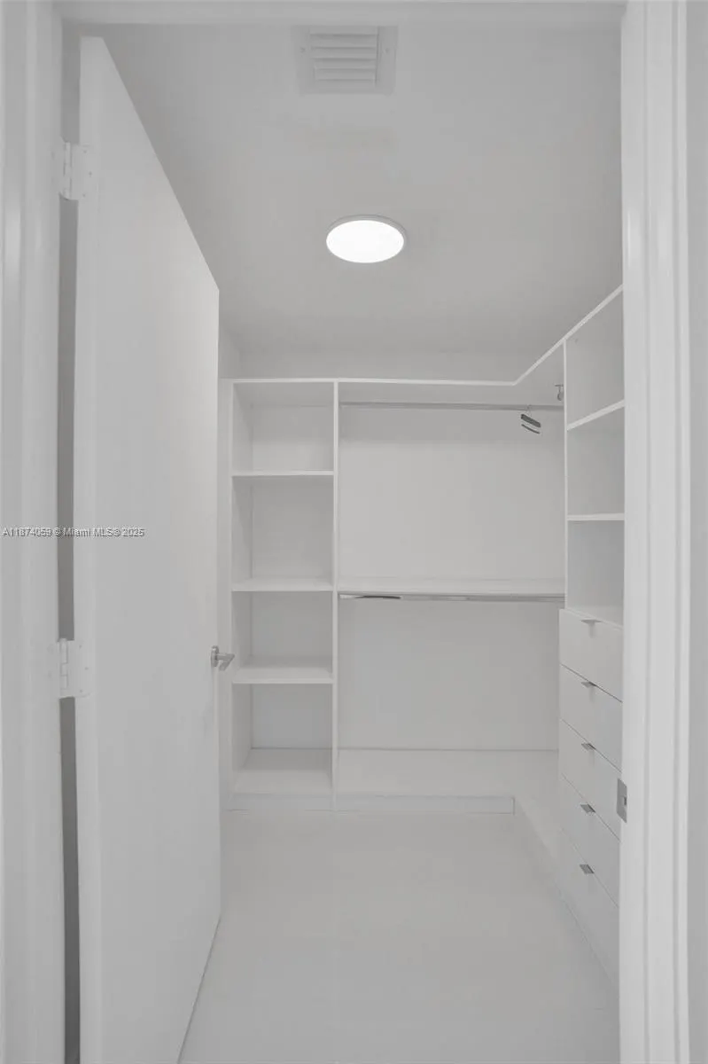 330 Sunny Isles Blvd, #5-805