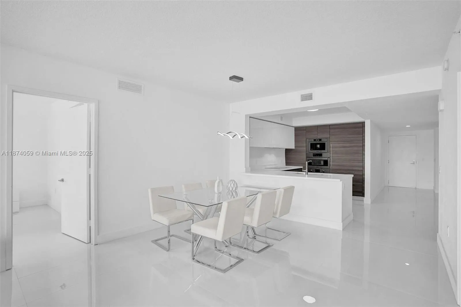 330 Sunny Isles Blvd, #5-805