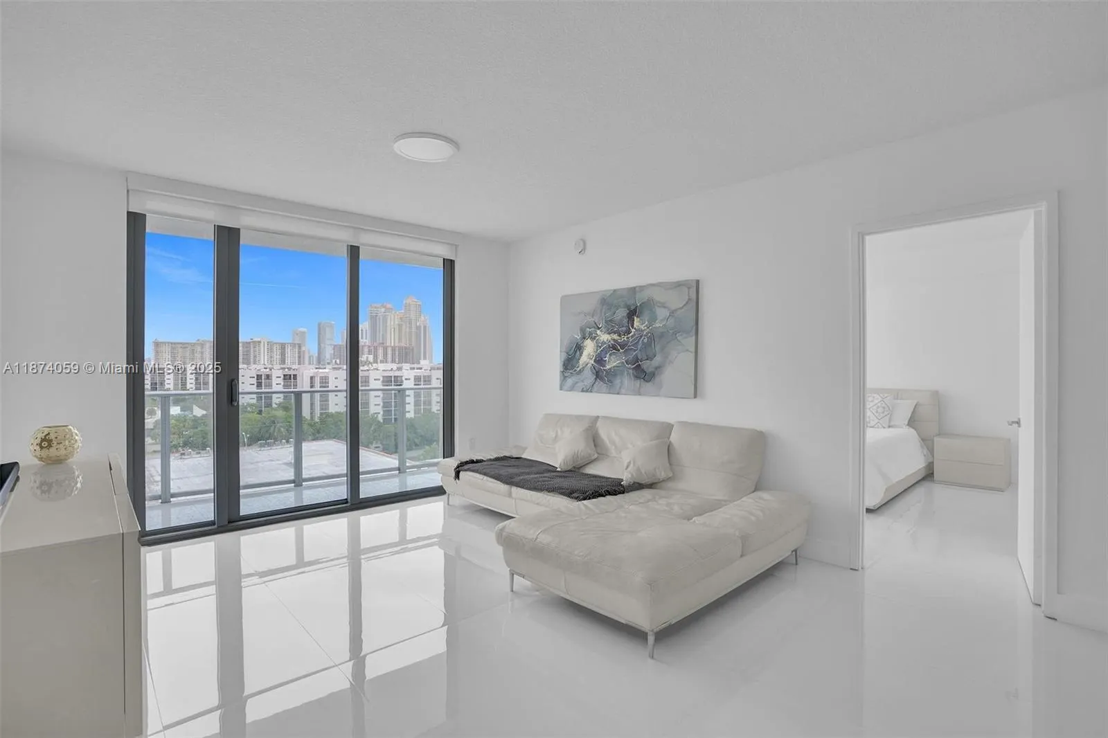 330 Sunny Isles Blvd, #5-805