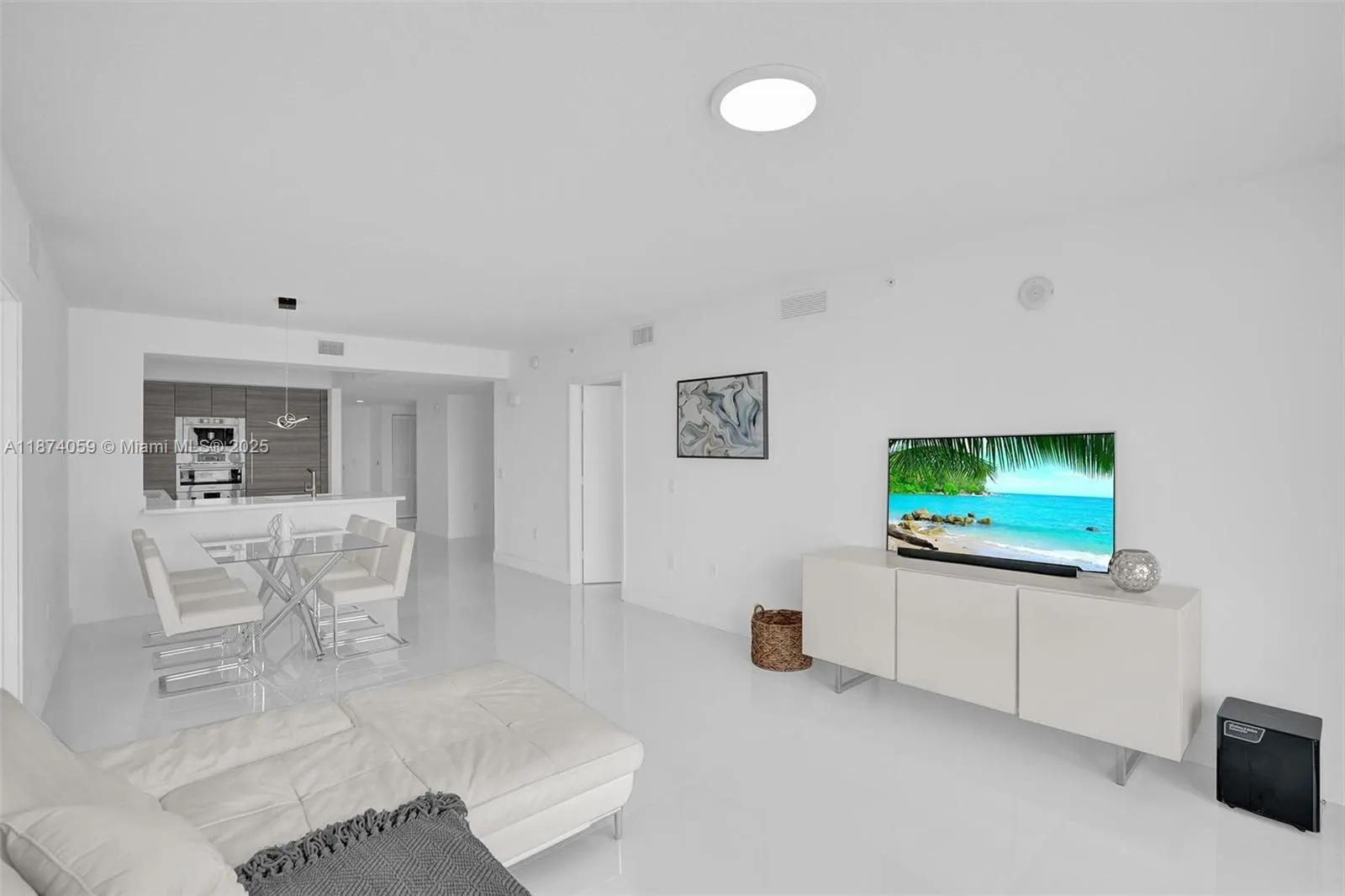 330 Sunny Isles Blvd, #5-805