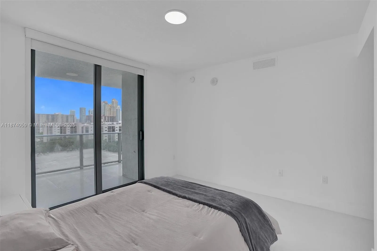 330 Sunny Isles Blvd, #5-805