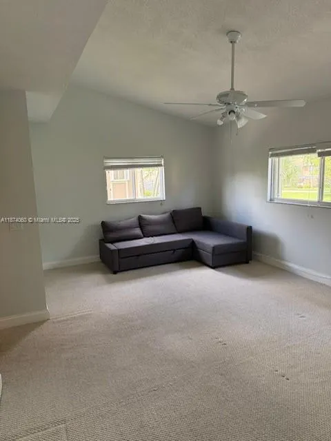 381 Maplecrest Cir