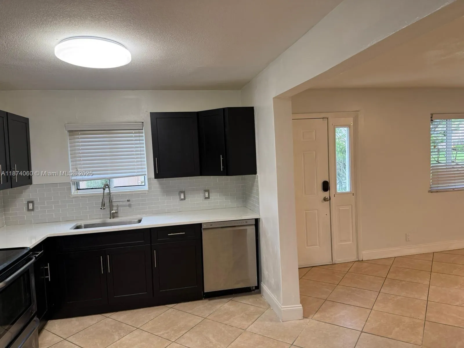 381 Maplecrest Cir