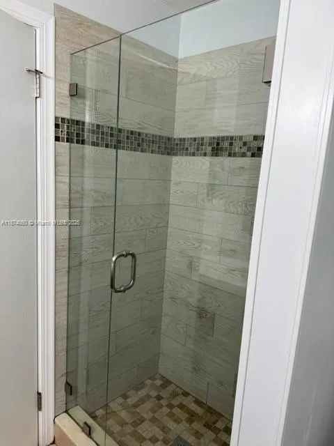 381 Maplecrest Cir