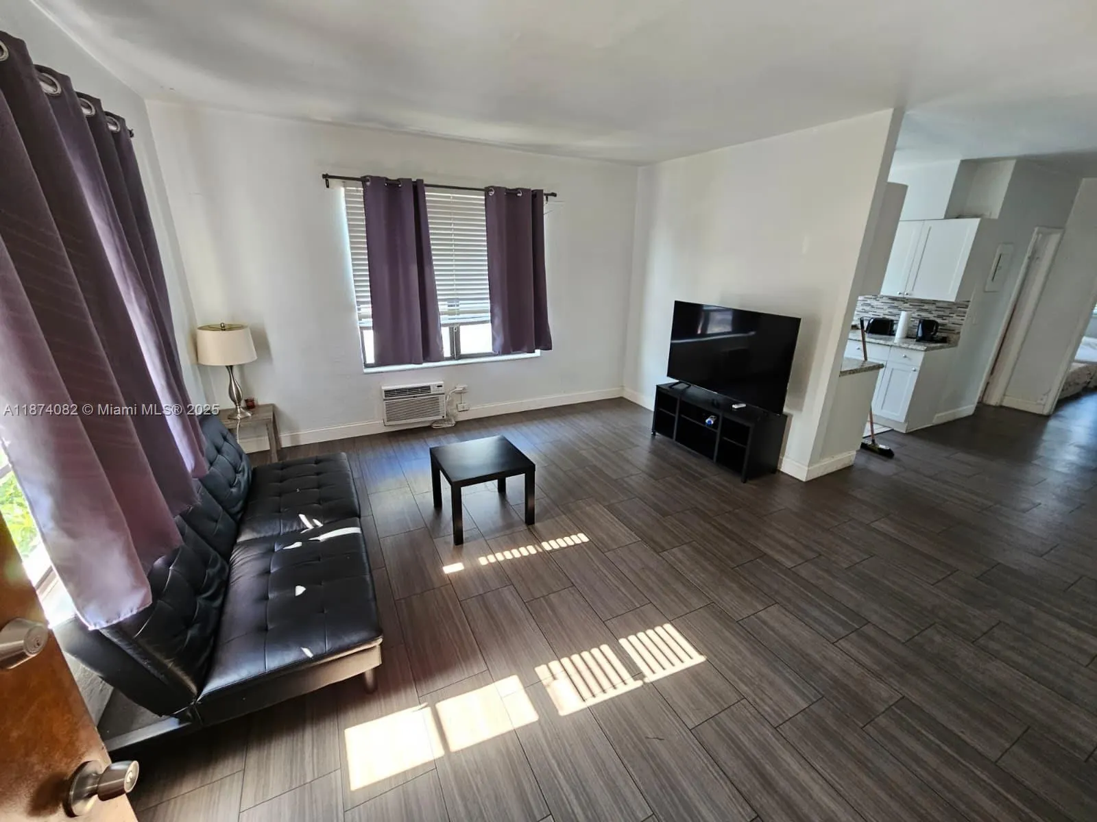 7320 Carlyle Ave, #4