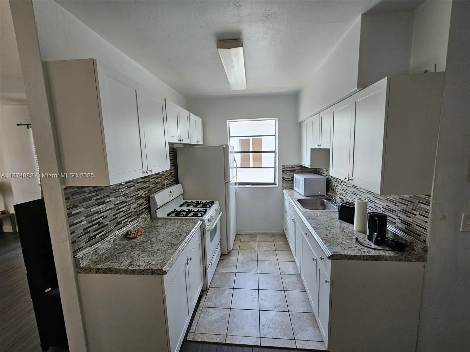 7320 Carlyle Ave, #4