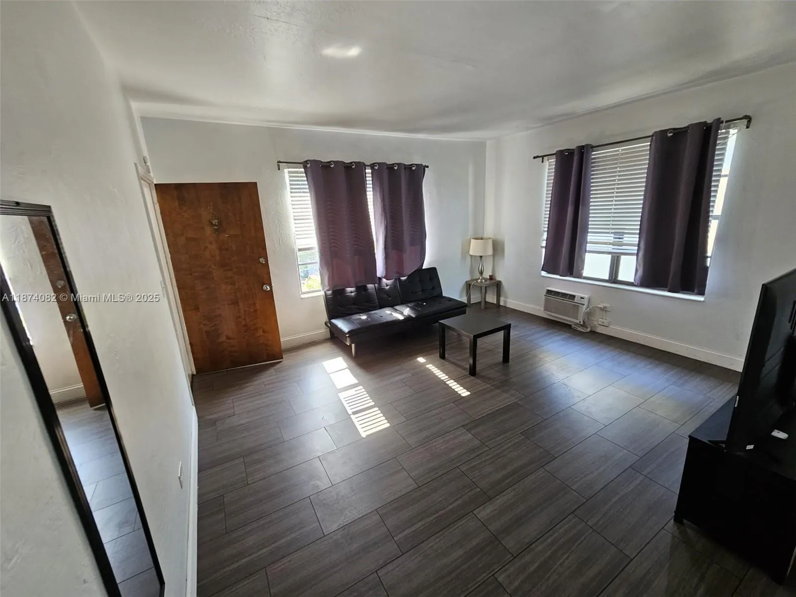7320 Carlyle Ave, #4