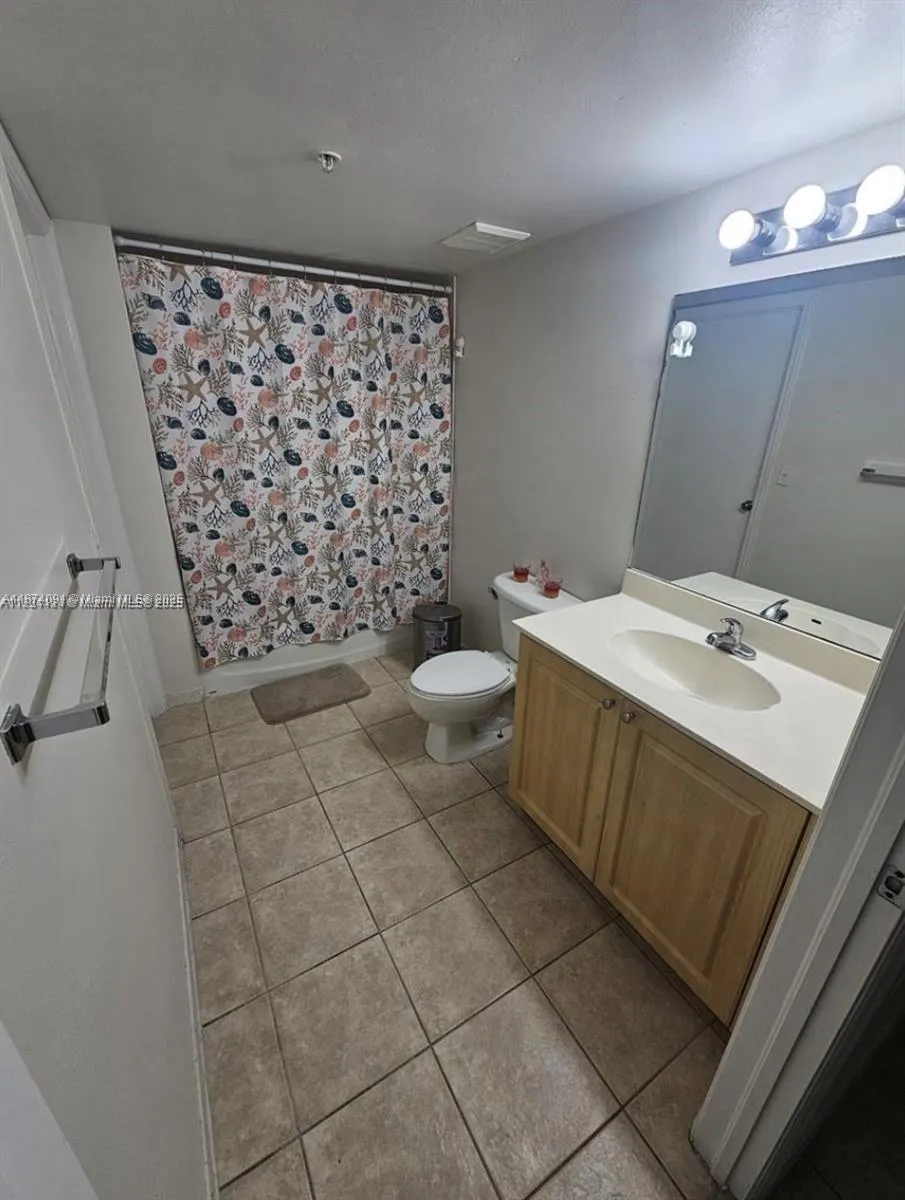 102 SW 6th Ave, #205