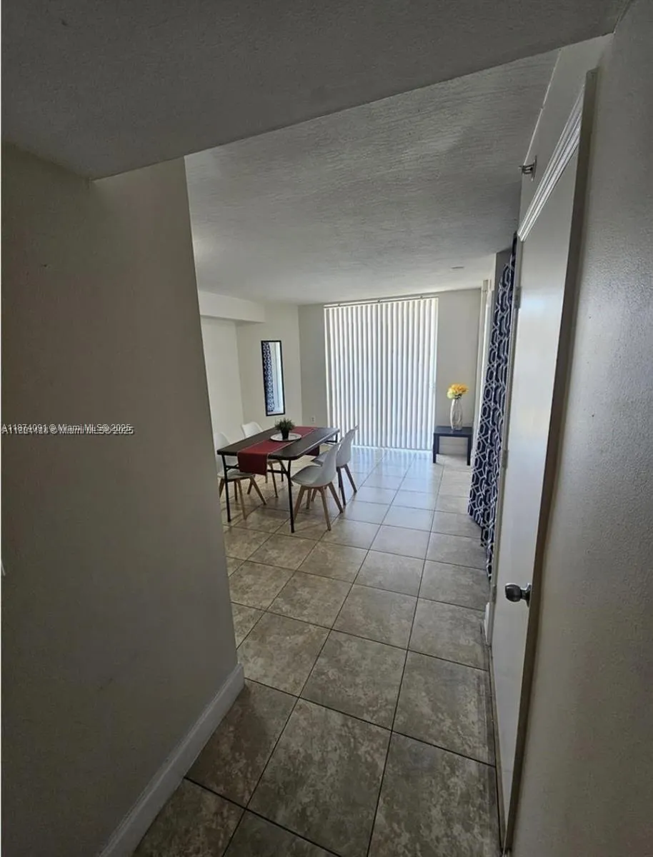 102 SW 6th Ave, #205