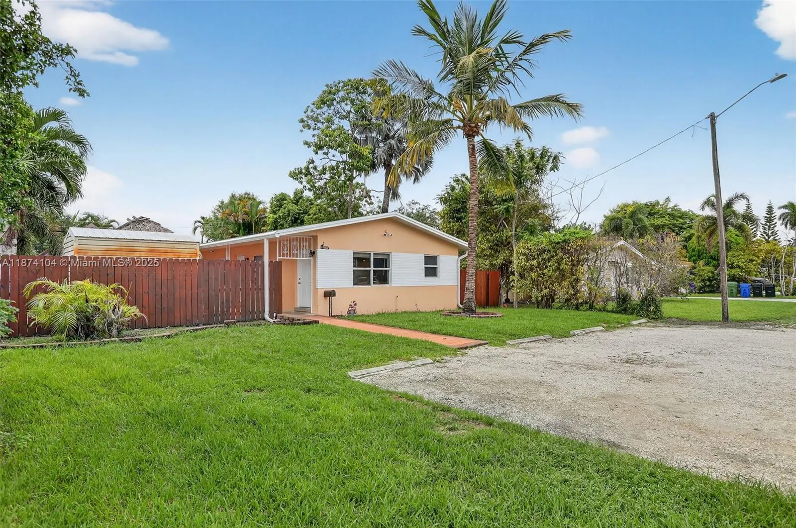 920 SW 30th St