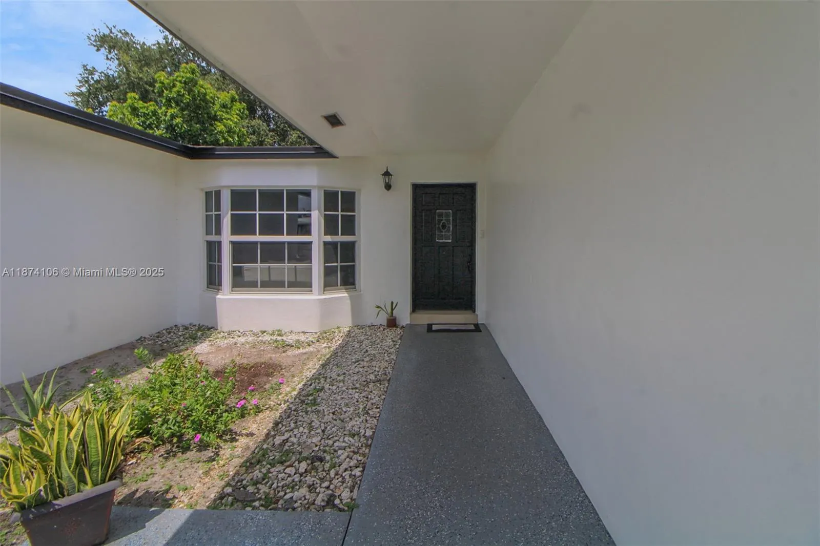9411 NW 19th St