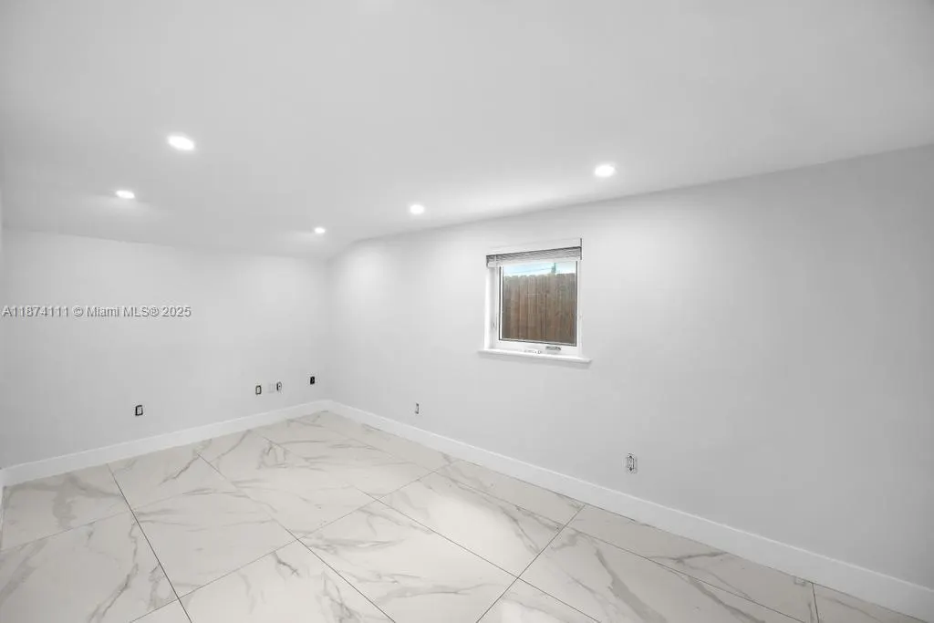 4313 SW 50th St
