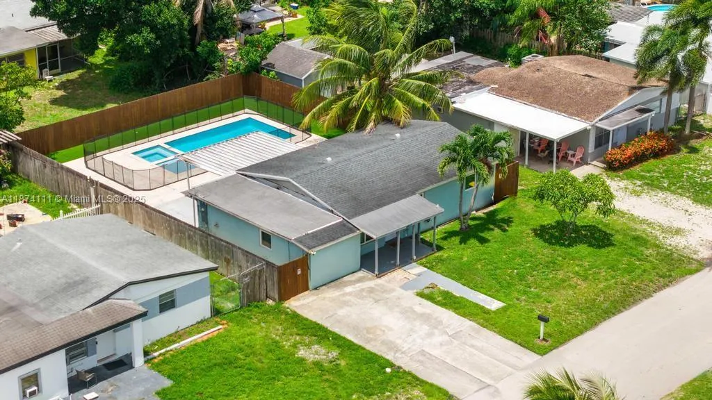 4313 SW 50th St