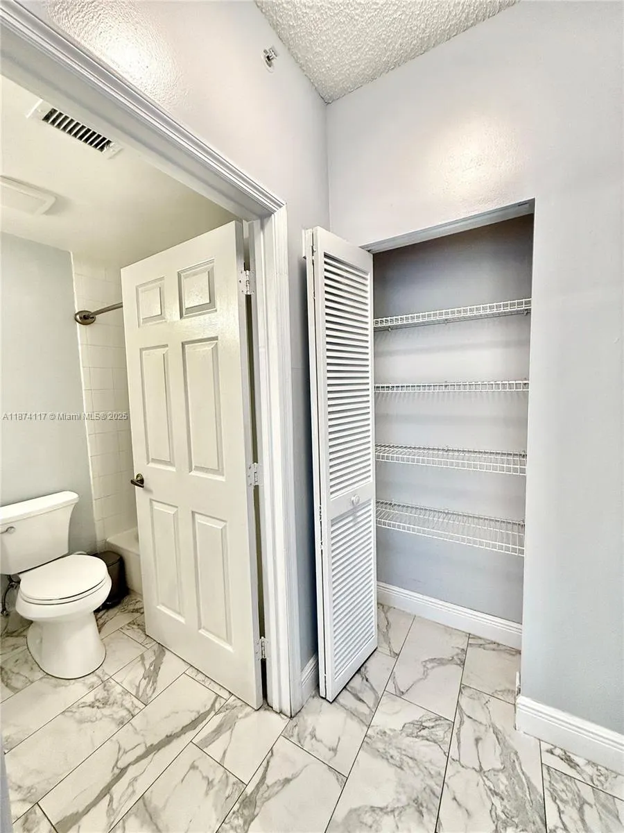 2015 SE 10th Ave, #127