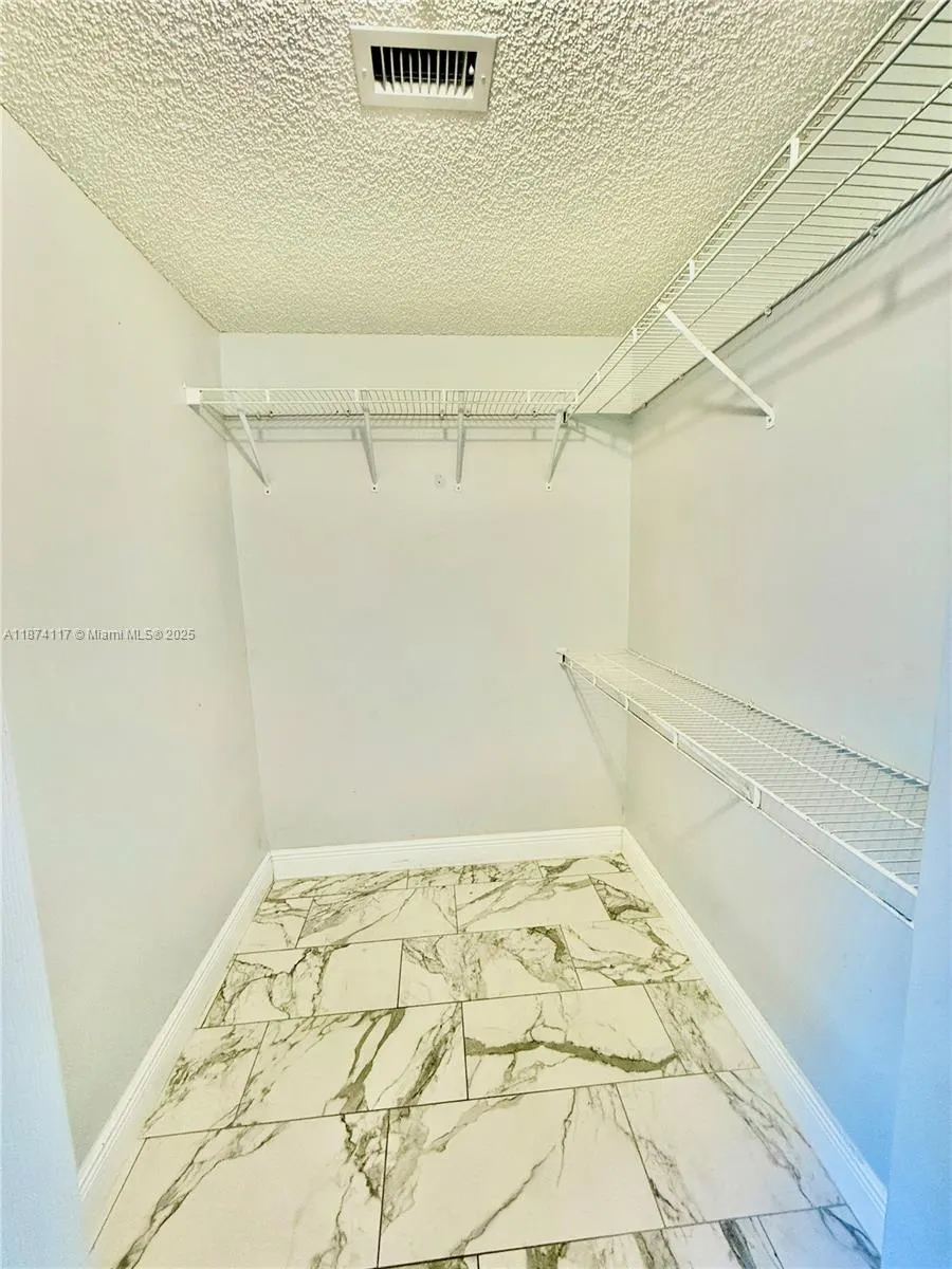 2015 SE 10th Ave, #127