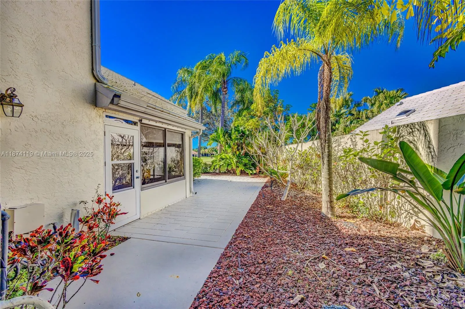 30 Windsor Ln